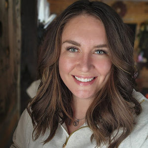 Meet your Posher, Brooke